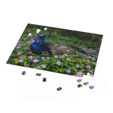 A beautifulpeacock in garden - Jigsaw Puzzle